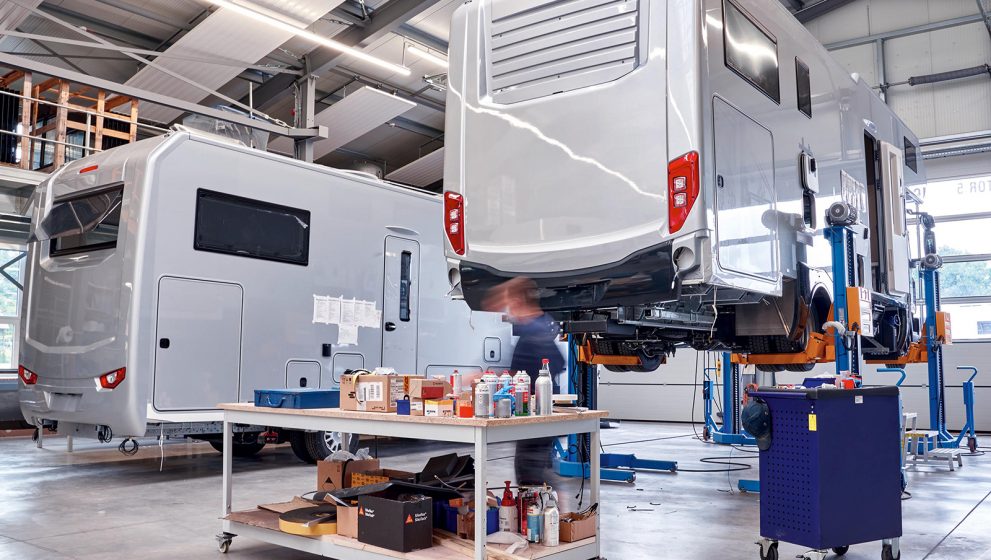 AUTORIZOVANÝ SERVIS A PRODEJ PŘÍSLUŠENSTVÍ