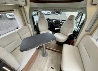 Pilote 746FGJ Lyon