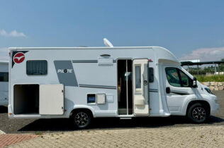 Pilote P746GJ Bron