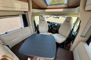 Pilote P746GJ Bron